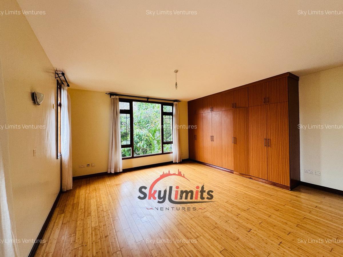 3 Bed Apartment with En Suite at Riverside Drive - 15