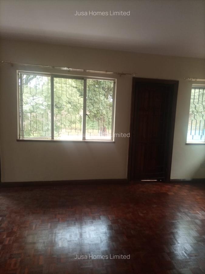 4 Bed Villa in Spring Valley - 2