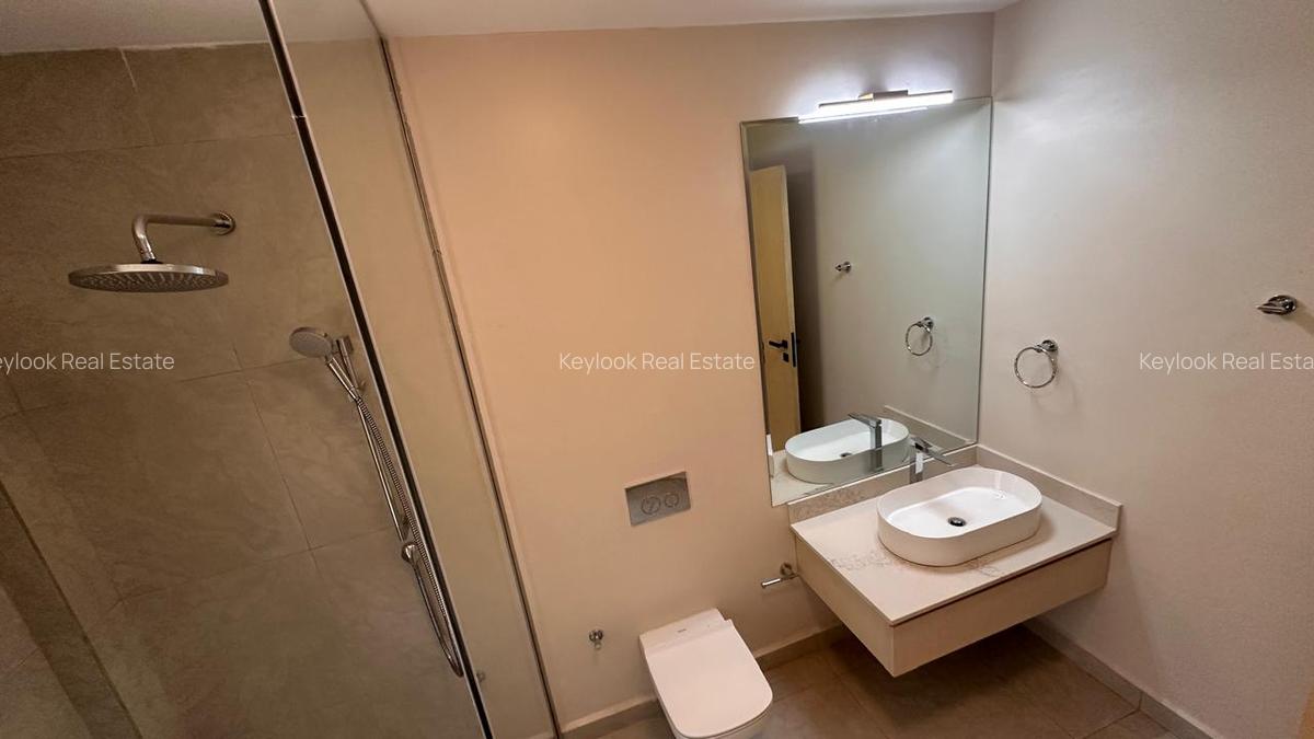 6 Bed Townhouse with En Suite at Lavington Green - 6