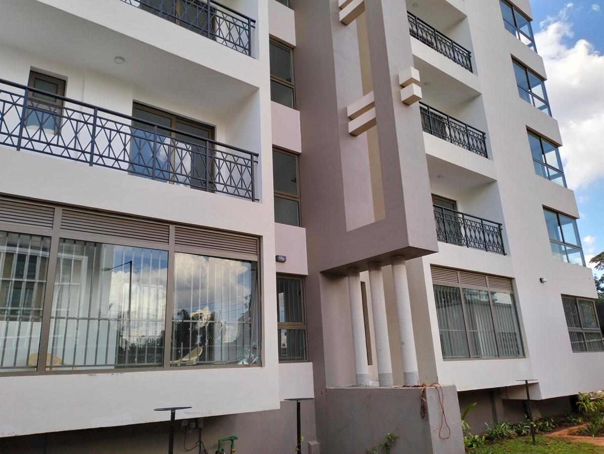 3 Bed Apartment with En Suite in Lavington - 2