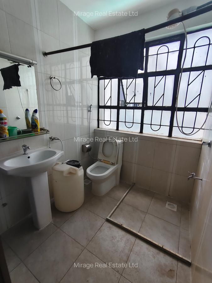 3 Bed Apartment with En Suite in Lavington - 17
