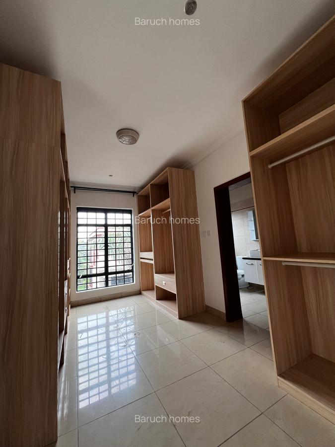 4 Bed Villa with En Suite in Runda - 19