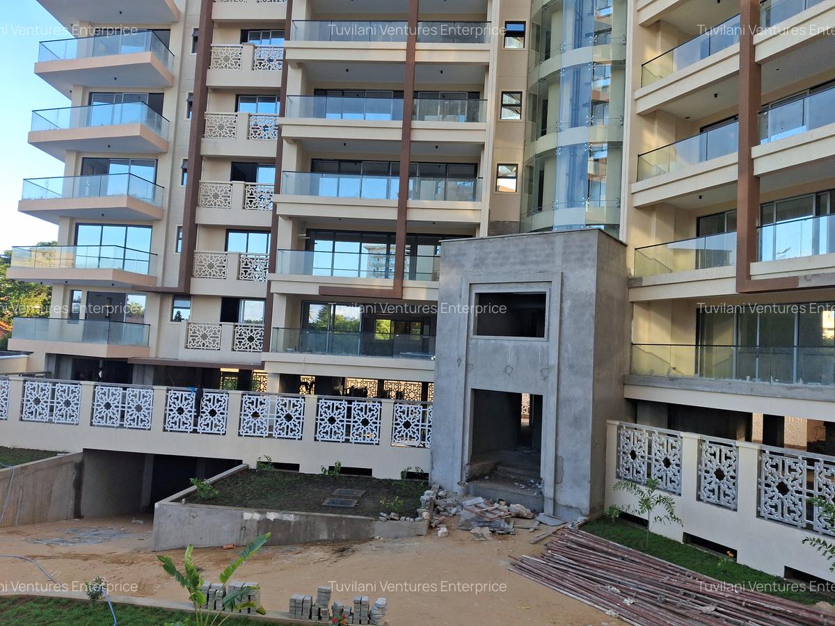 Serviced 3 Bed Apartment with En Suite at Nyali Mombasa - 10