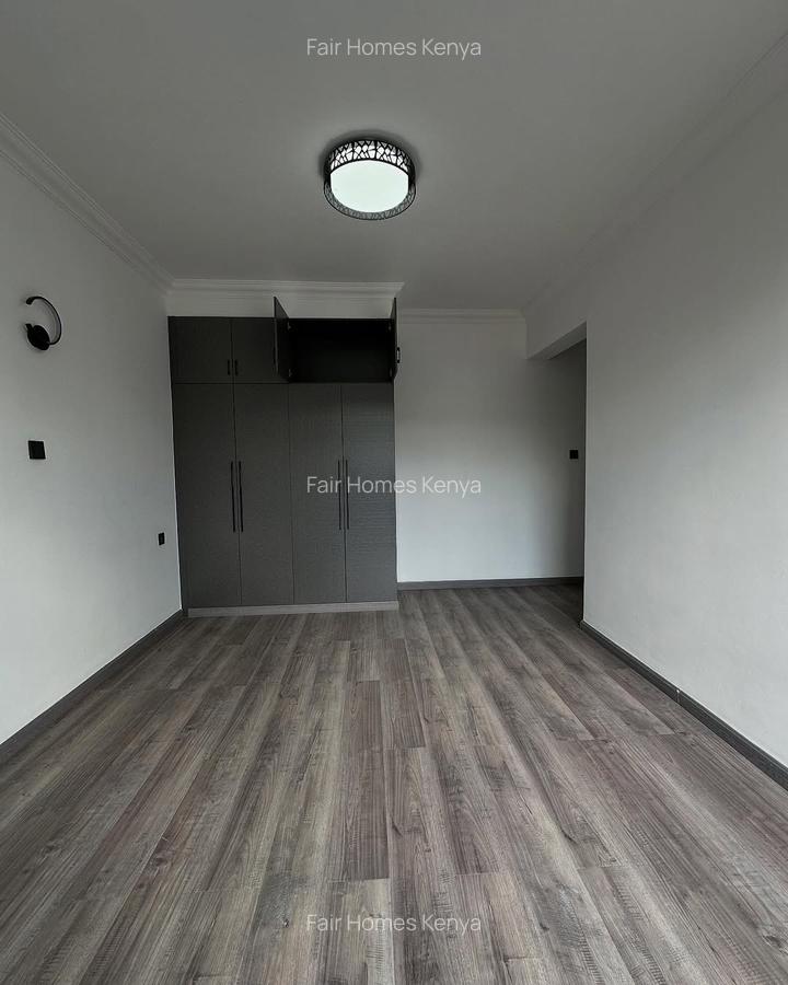 4 Bed Apartment with En Suite at Valley Arcade - 2