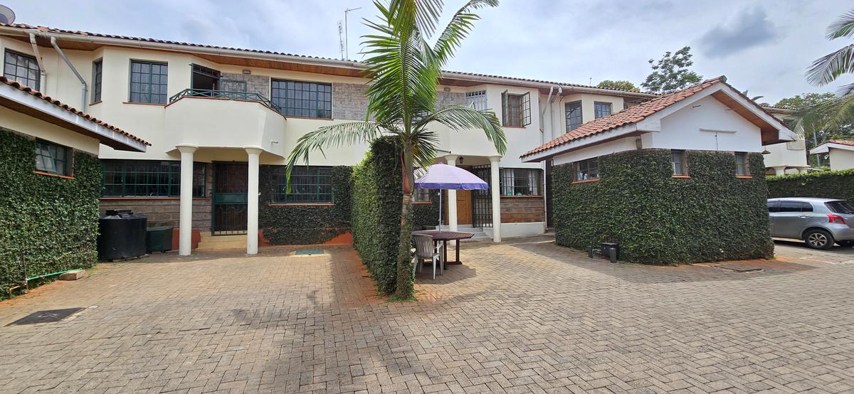 5 Bed Townhouse with En Suite at Mandera Road - 2