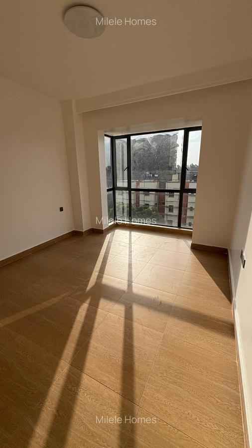 Serviced 2 Bed Apartment with En Suite at Joyland - 9