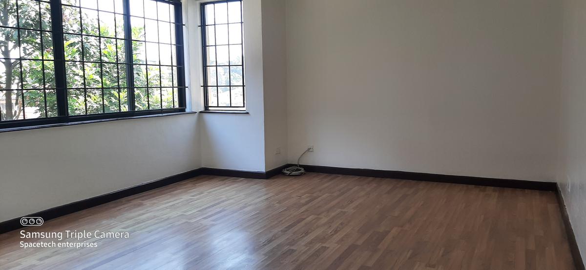 4 Bed Apartment with En Suite in Westlands Area - 11