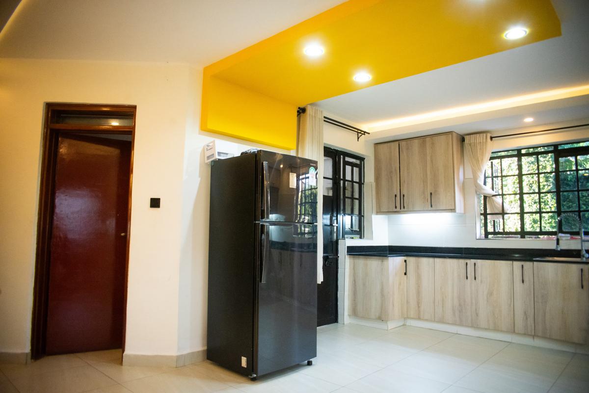 5 Bed Townhouse with En Suite at Kerarapon Drive - 11