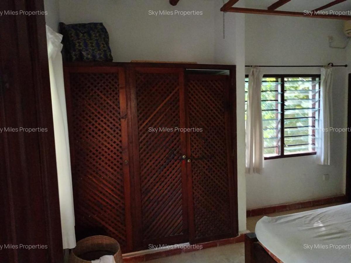4 Bed Villa with En Suite at Malindi - 10