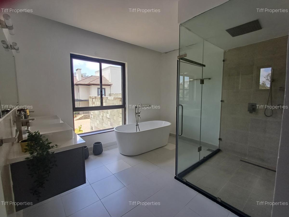 5 Bed Townhouse with En Suite in Karen - 12