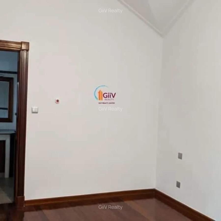 4 Bed Townhouse with Staff Quarters in Spring Valley - 16