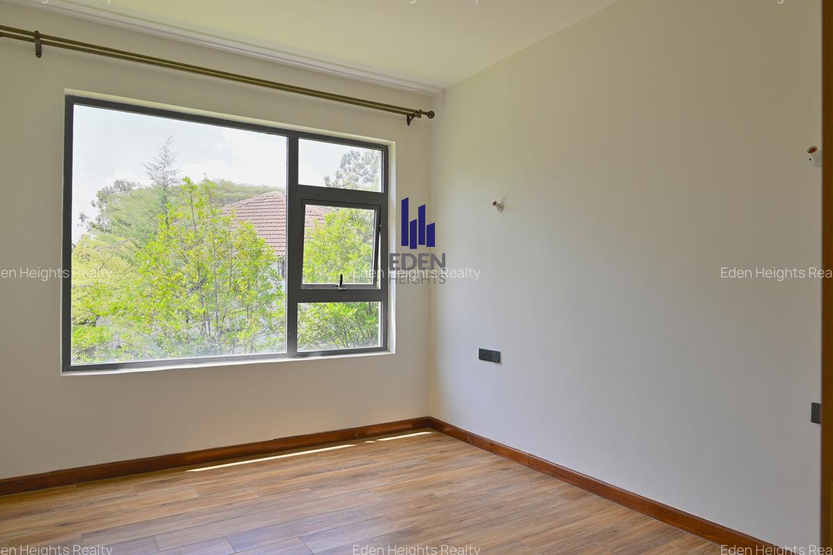 6 Bed Townhouse with En Suite in Lavington - 7