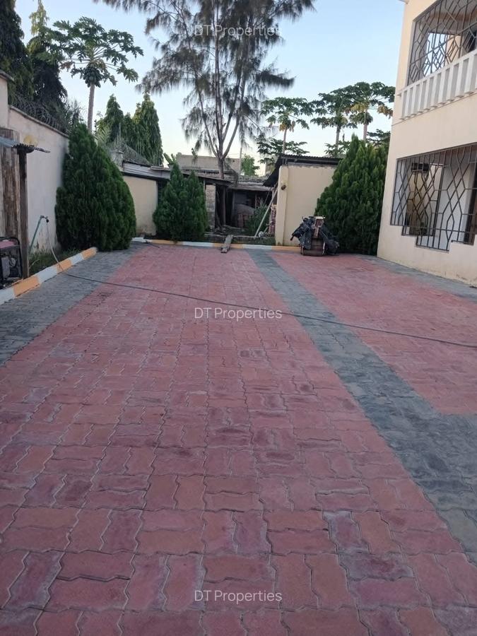 5 Bed House with Garden at Utange - 2