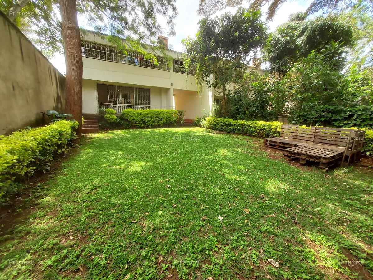 4 Bed Townhouse with En Suite in Spring Valley - 1