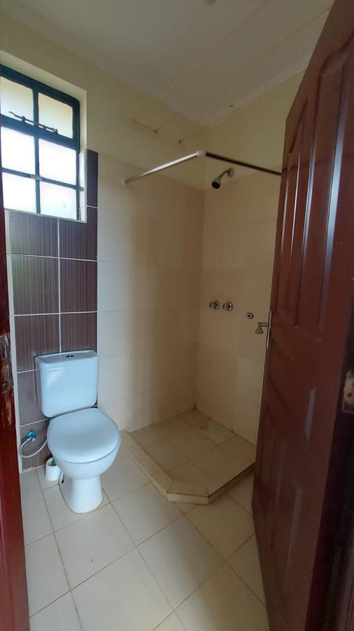 4 Bed House with En Suite at Fourways Junction - 10