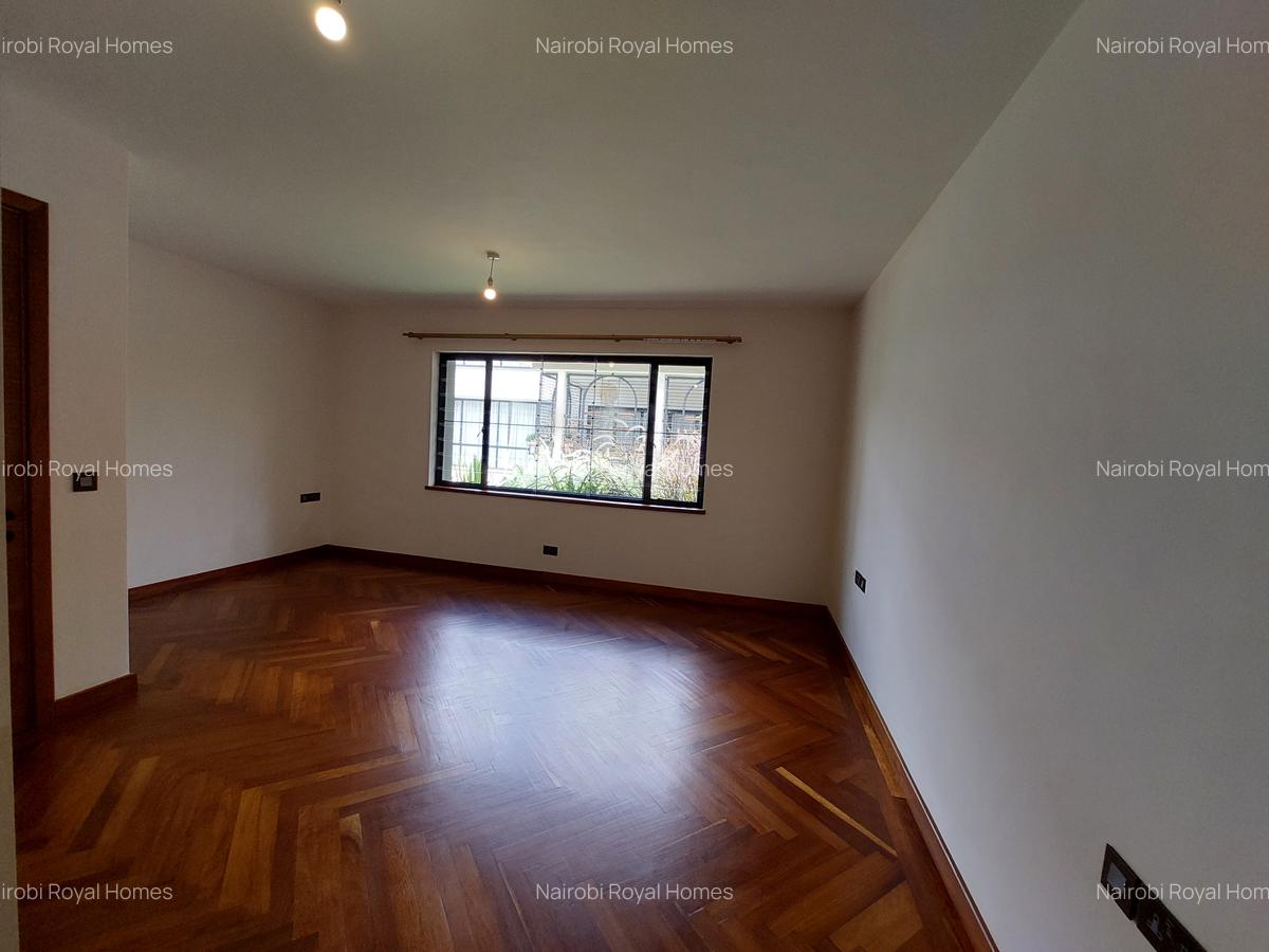 4 Bed Townhouse with En Suite at Lavington Convent Drive - 7