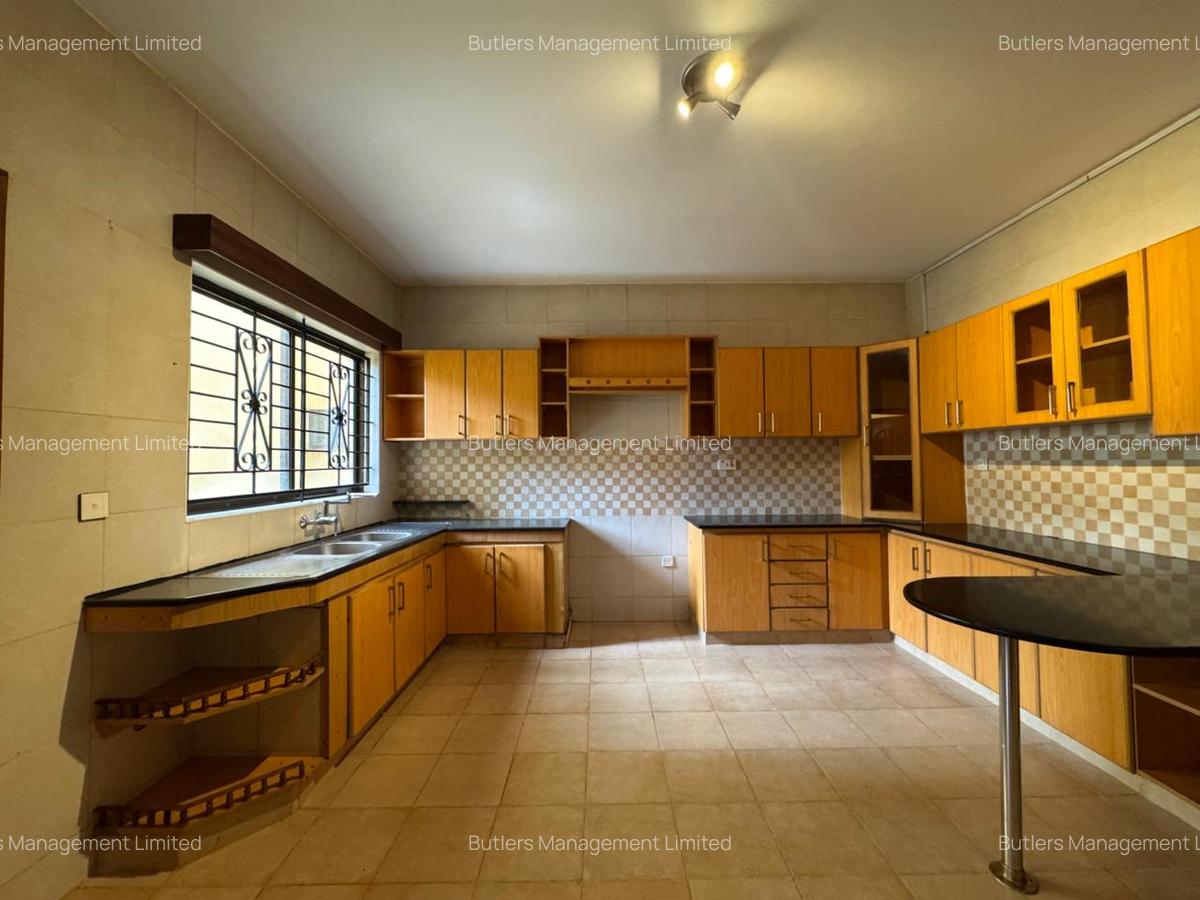 3 Bed Apartment with En Suite in Kileleshwa - 4