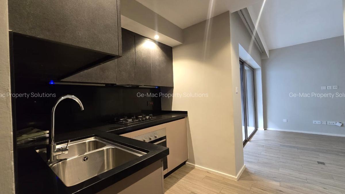 2 Bed Apartment with En Suite in Nyari - 12