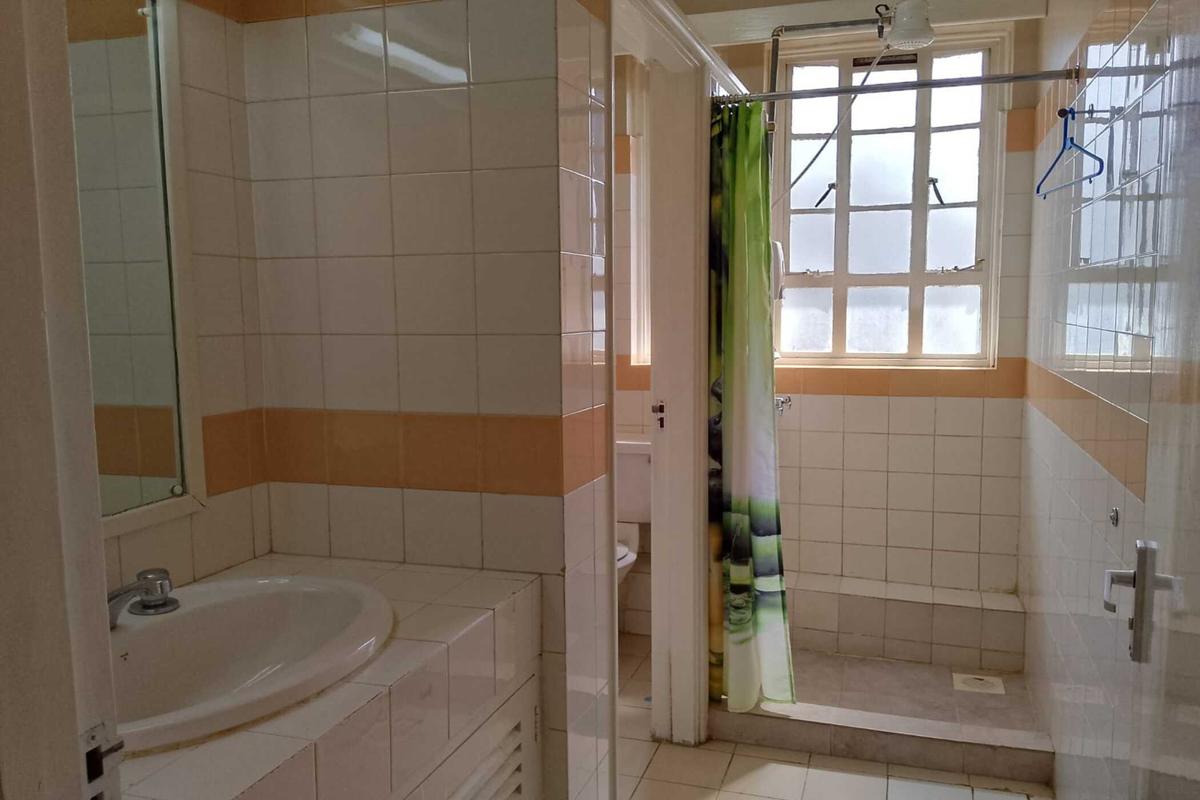 2 Bed Apartment with En Suite in Kilimani - 10