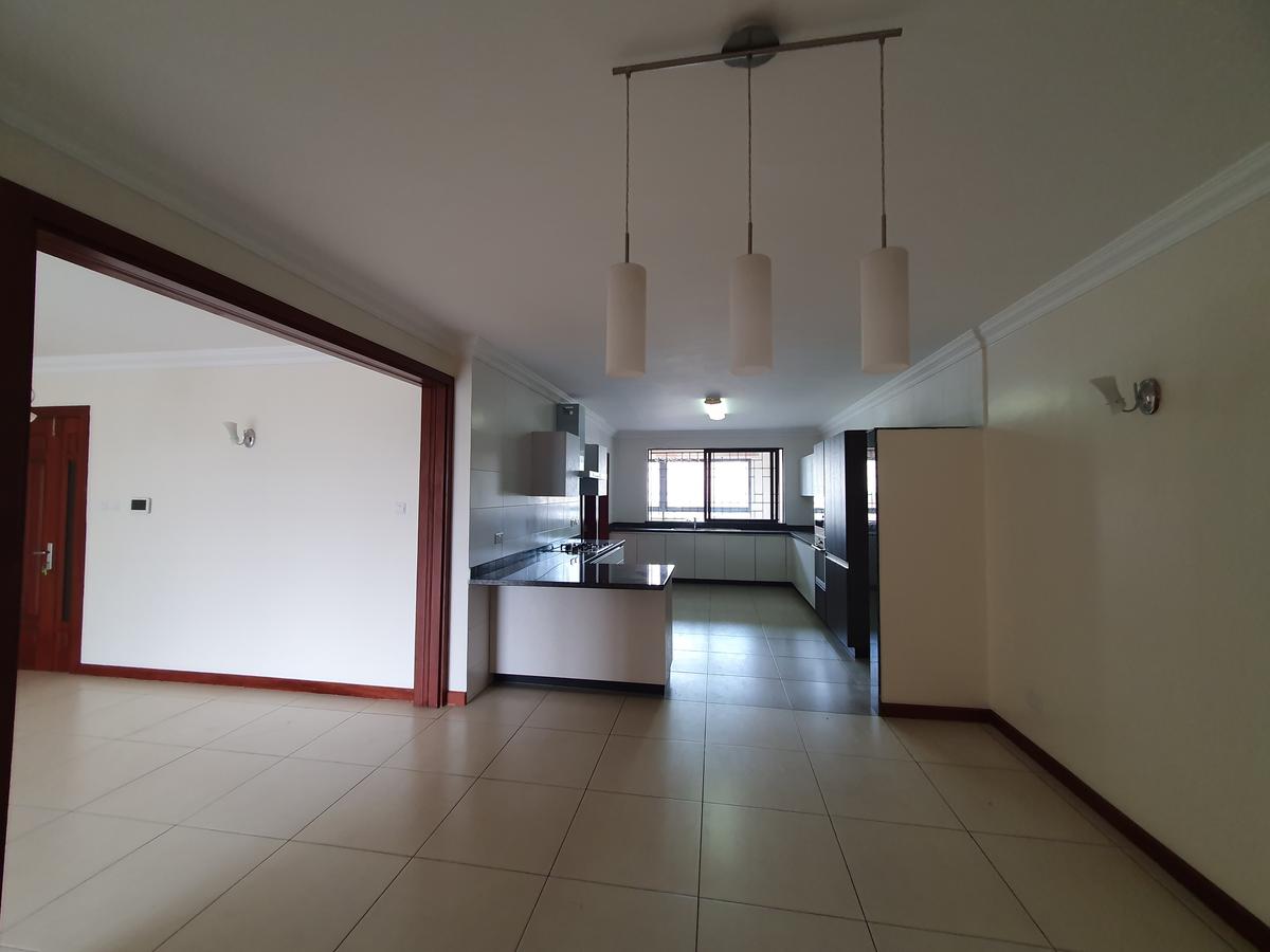 4 Bed Apartment with En Suite in Parklands - 4