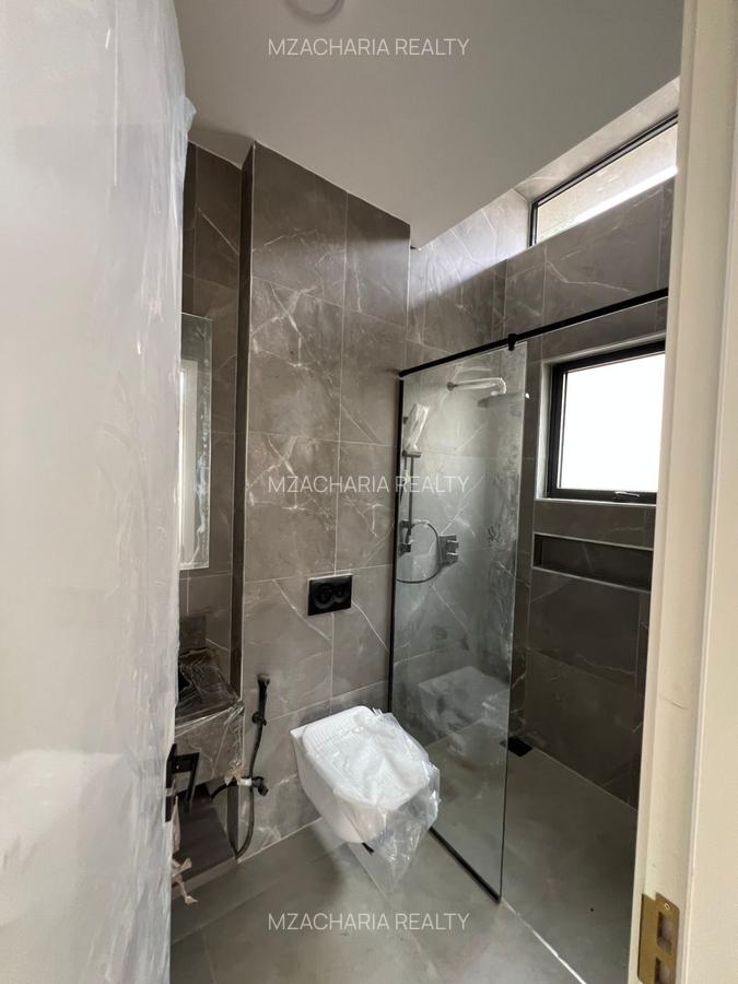 5 Bed Townhouse with En Suite in Runda - 17