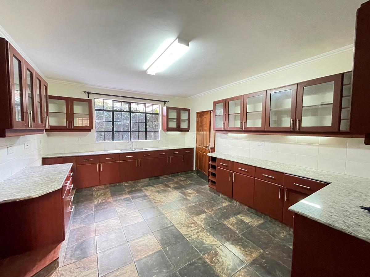 4 Bed Townhouse with En Suite in Kileleshwa - 5