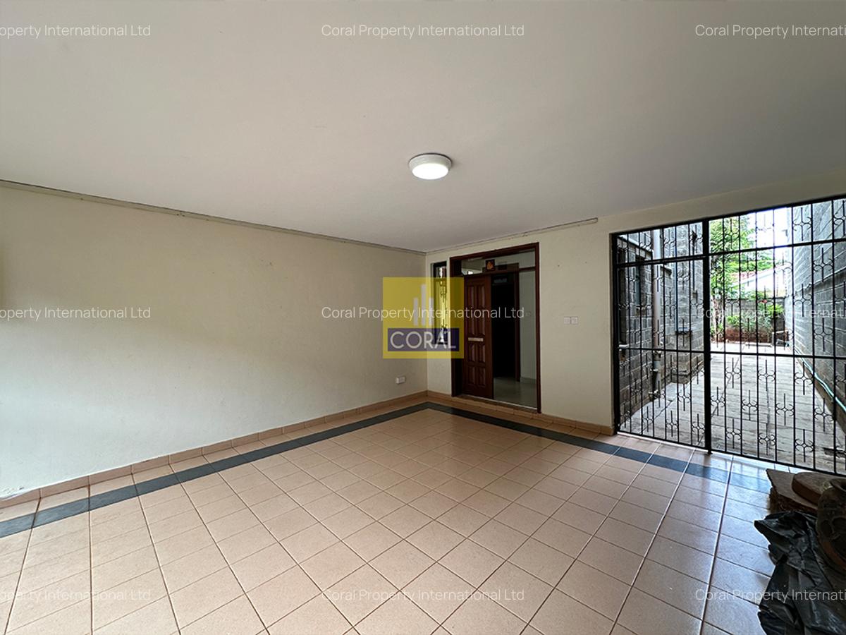 5 Bed Townhouse in Brookside - 18