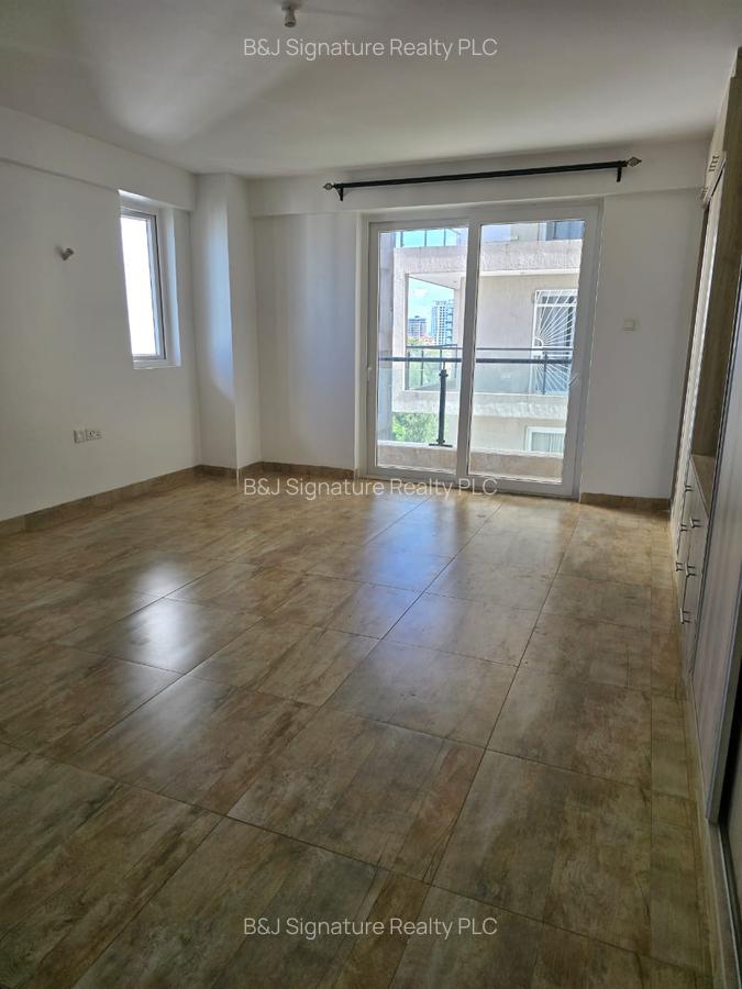 3 Bed Apartment with En Suite in Westlands Area - 2