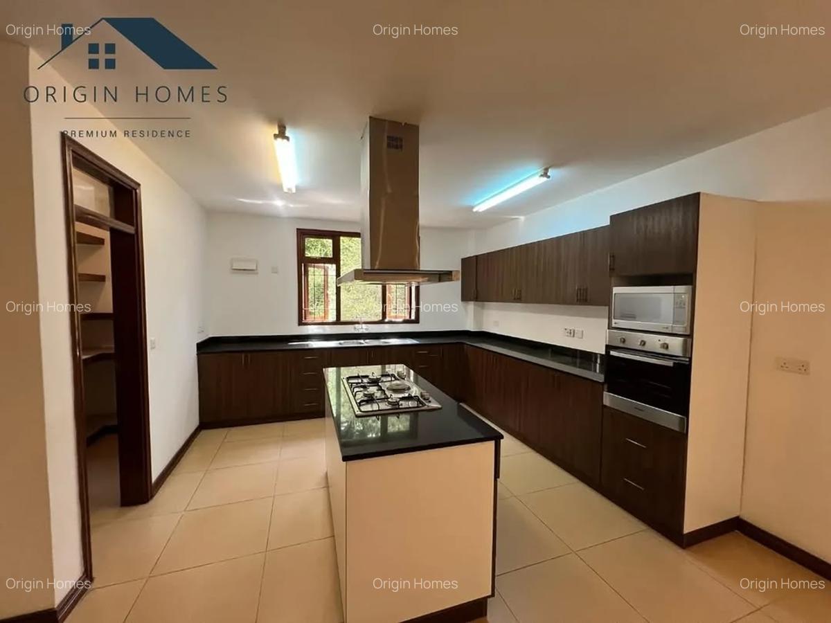 3 Bed Apartment with En Suite at Riverside Drive - 8