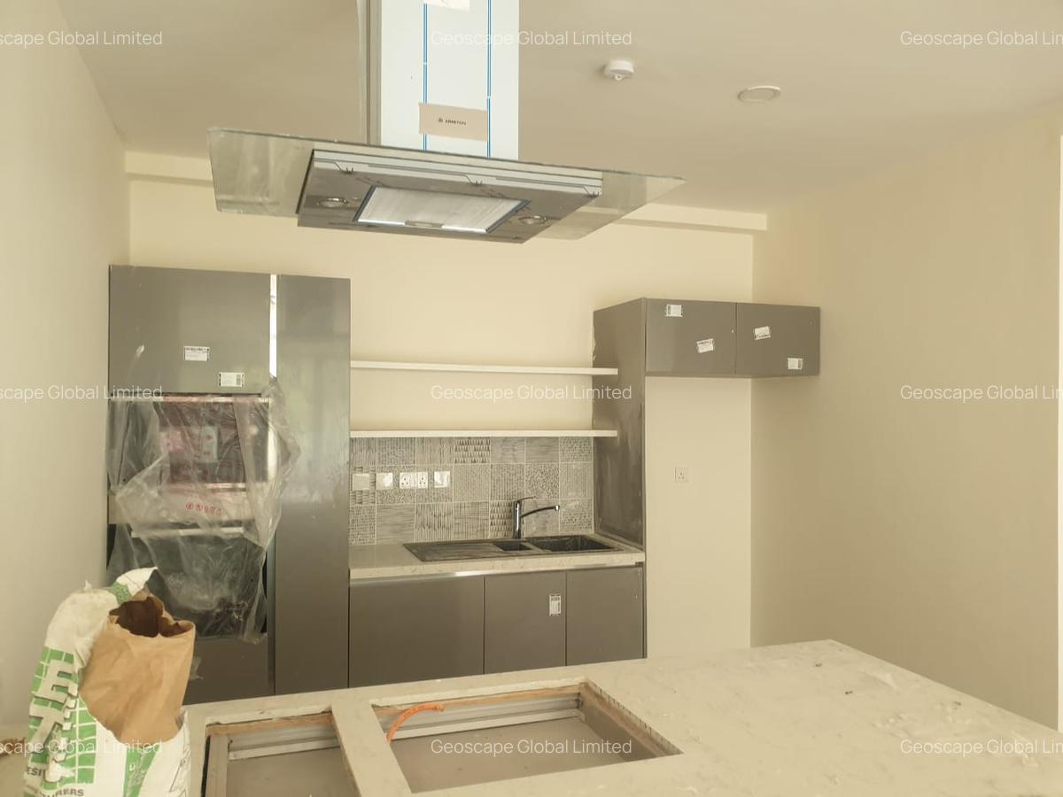 3 Bed Apartment with En Suite in General Mathenge - 11