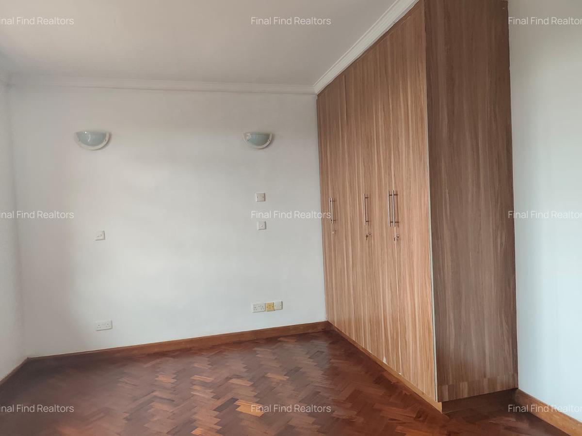 4 Bed Townhouse with En Suite in Kitisuru - 9