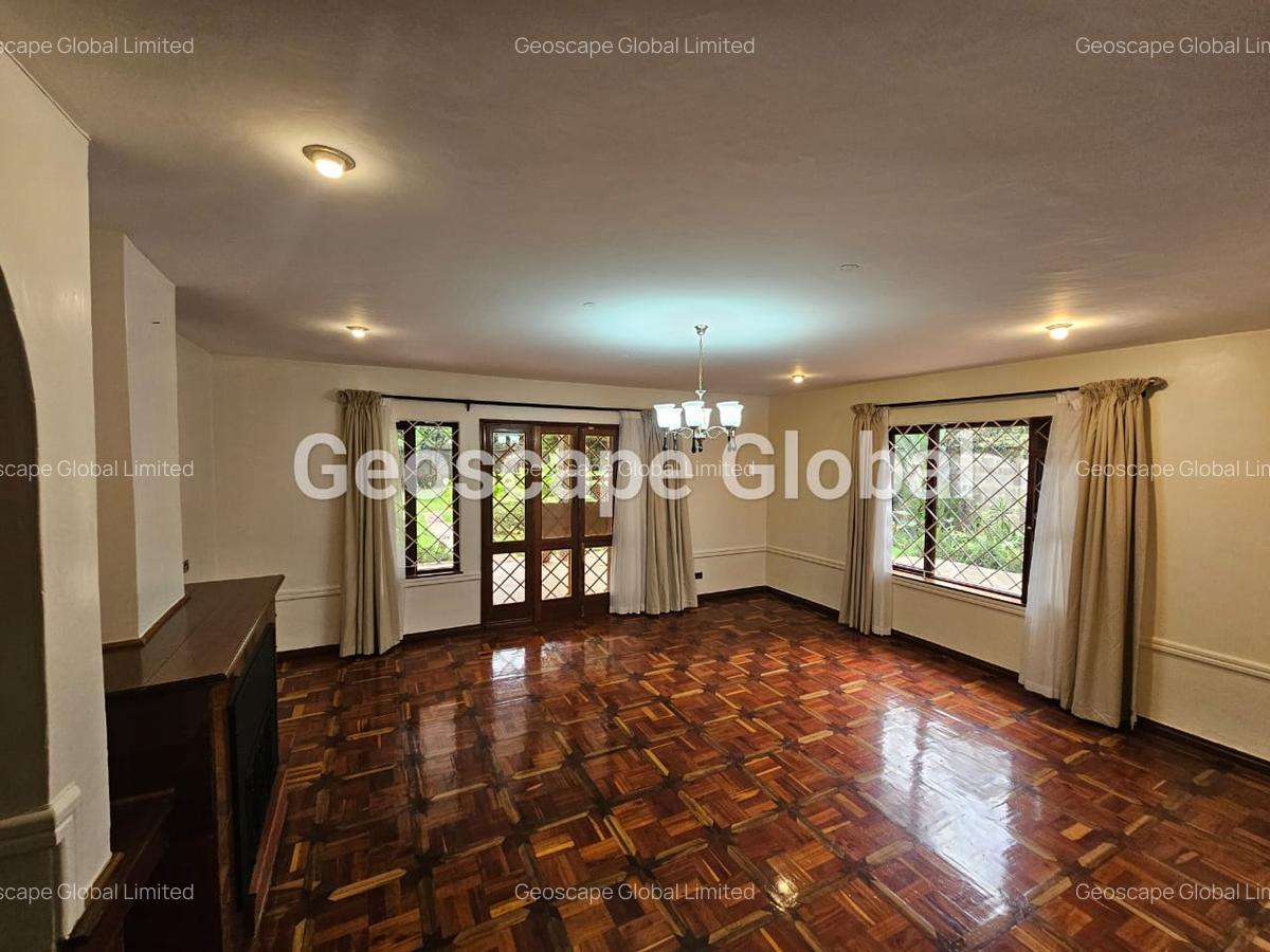 5 Bed House with En Suite in Runda - 10