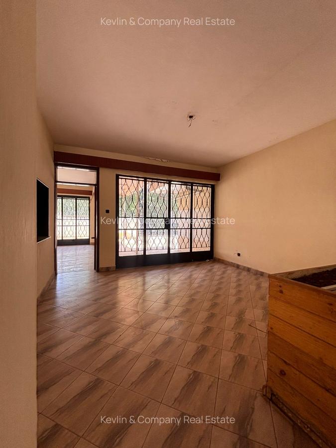 4 Bed House with Garden in Riverside - 9