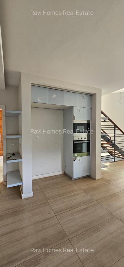 5 Bed Villa with En Suite at Chalbi Drive - 10