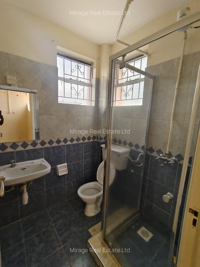 3 Bed Apartment with Swimming Pool in Kilimani - 14