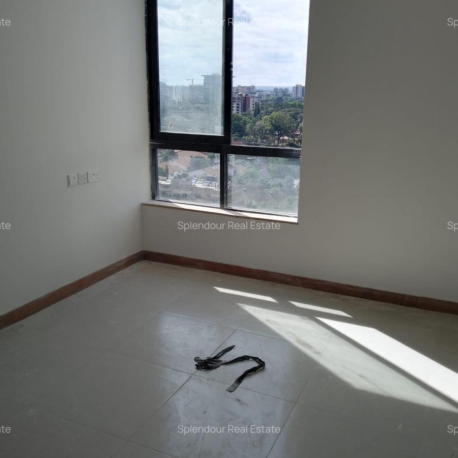 2 Bed Apartment with En Suite in Parklands - 9