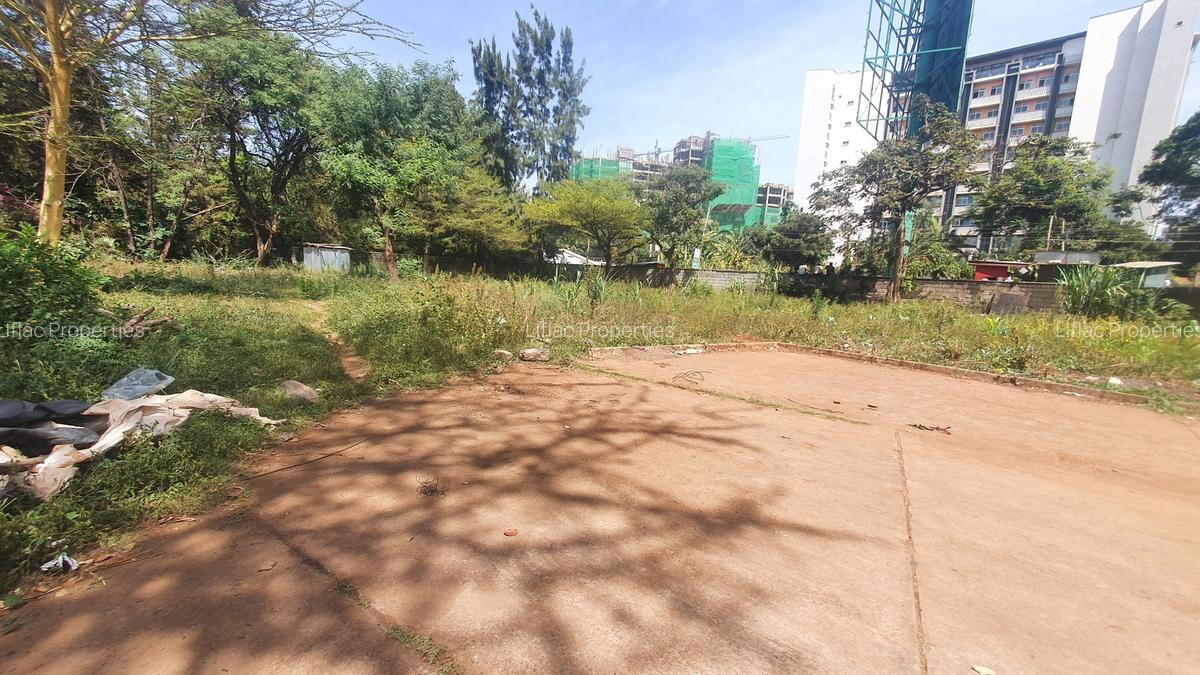 4,046 ft² Commercial Property with Parking in General Mathenge - 2