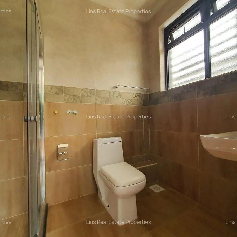 5 Bed Townhouse with En Suite in Lavington - 8