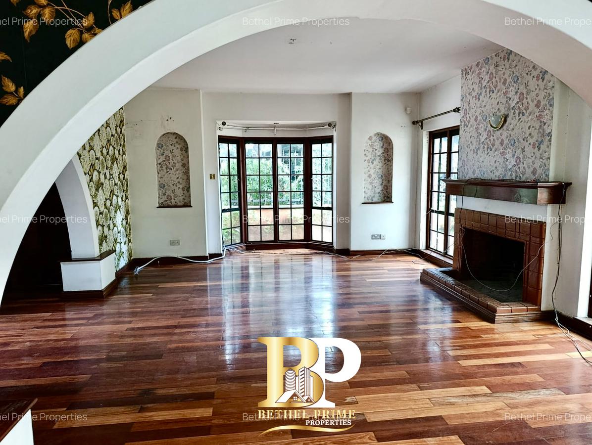 4 Bed Townhouse with En Suite in General Mathenge - 3