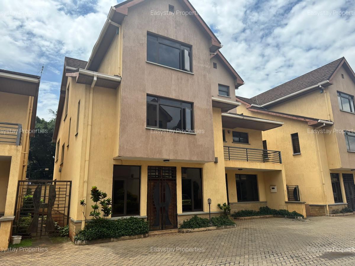 5 Bed Townhouse with En Suite in Lavington - 1