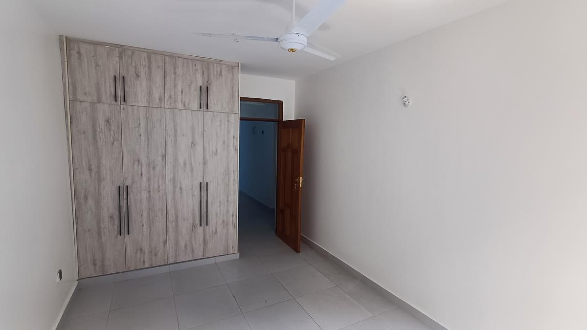 3 Bed Apartment with En Suite at Tausi Road - 16