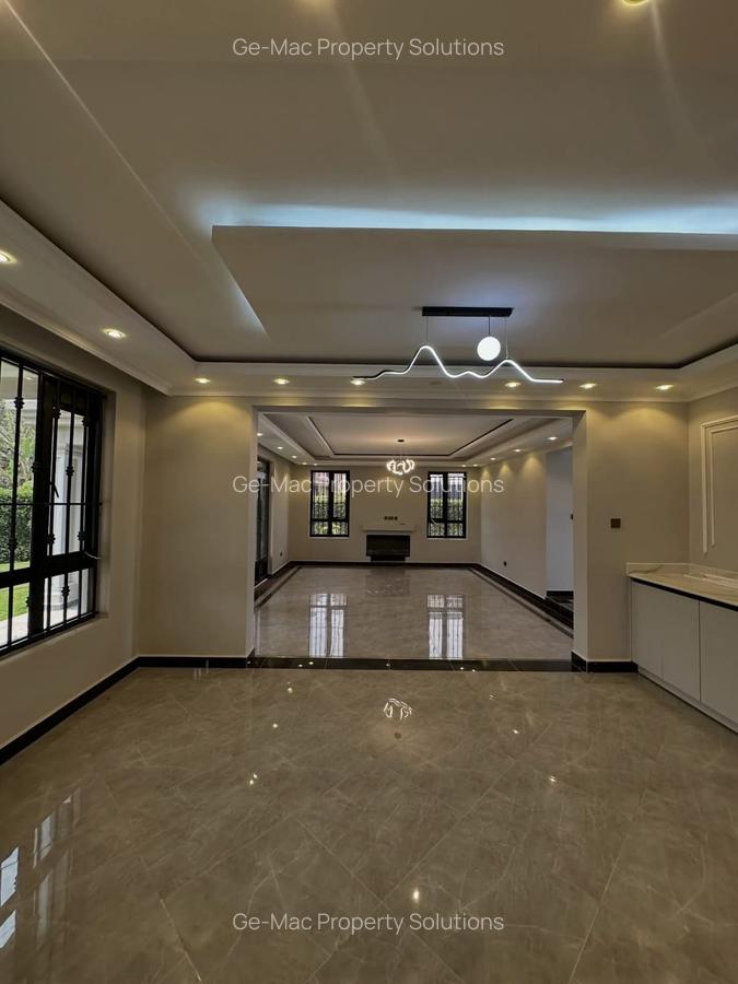 5 Bed House with En Suite in Runda - 19