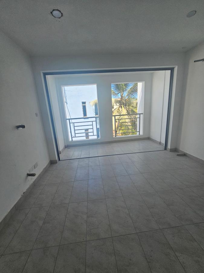 1 Bed Apartment with En Suite at Nyali - 4