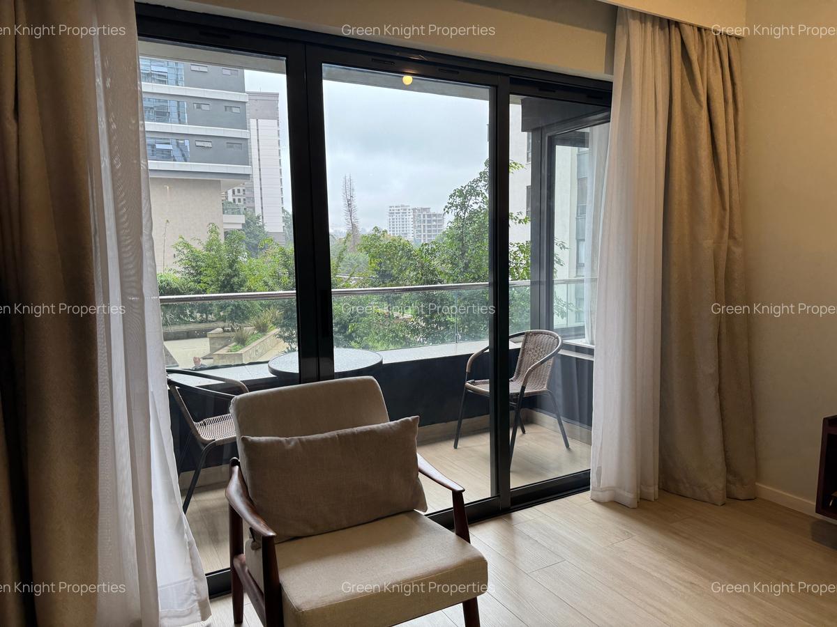 Serviced 1 Bed Apartment with En Suite in Riverside - 4