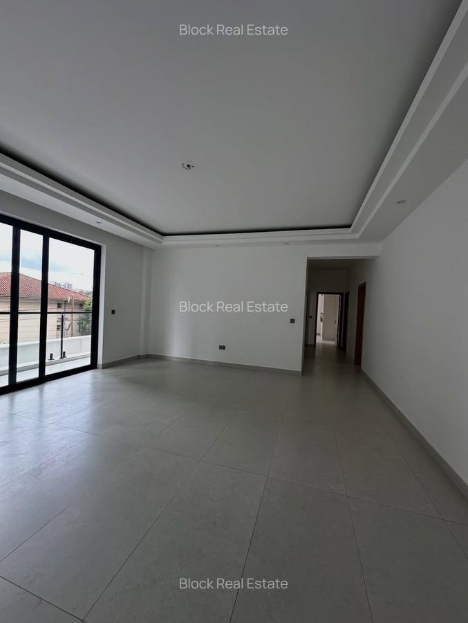 3 Bed Apartment with En Suite in Brookside - 2