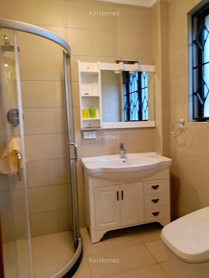 5 Bed Townhouse with En Suite in Gigiri - 7