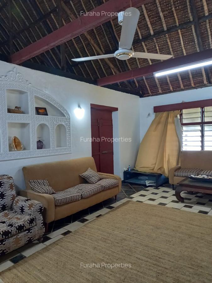 3 Bed Villa with En Suite in Kikambala - 5