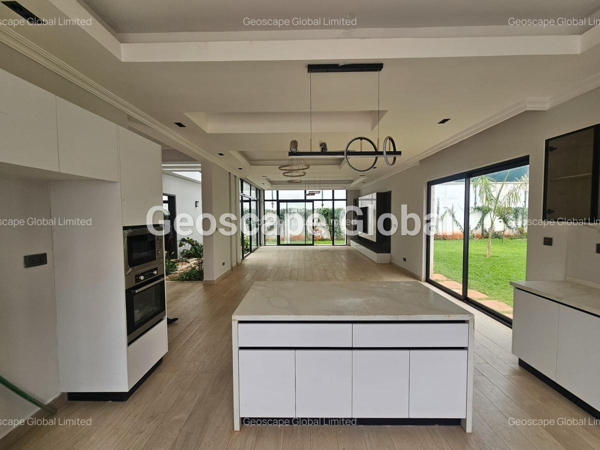 5 Bed Townhouse with En Suite in Lavington - 5