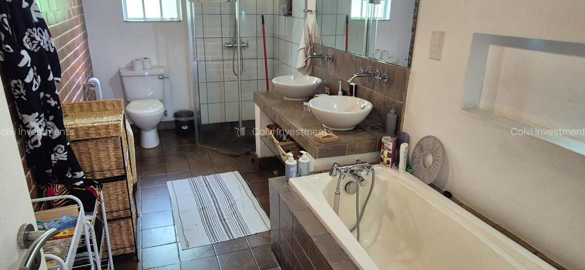 3 Bed House with En Suite in Gigiri - 11