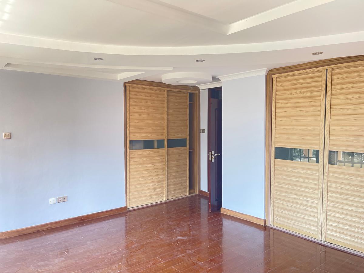 5 Bed Townhouse with En Suite in Lavington - 9